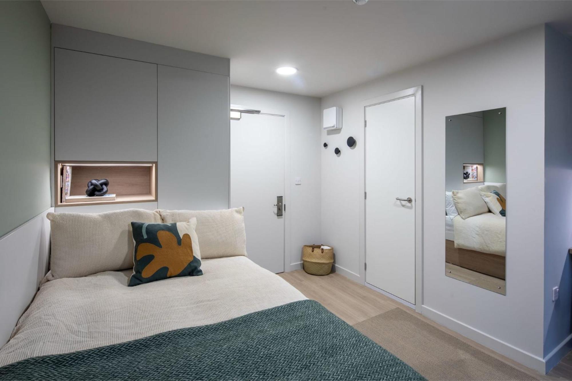 Apartment Student Only Norton's Student Living In *