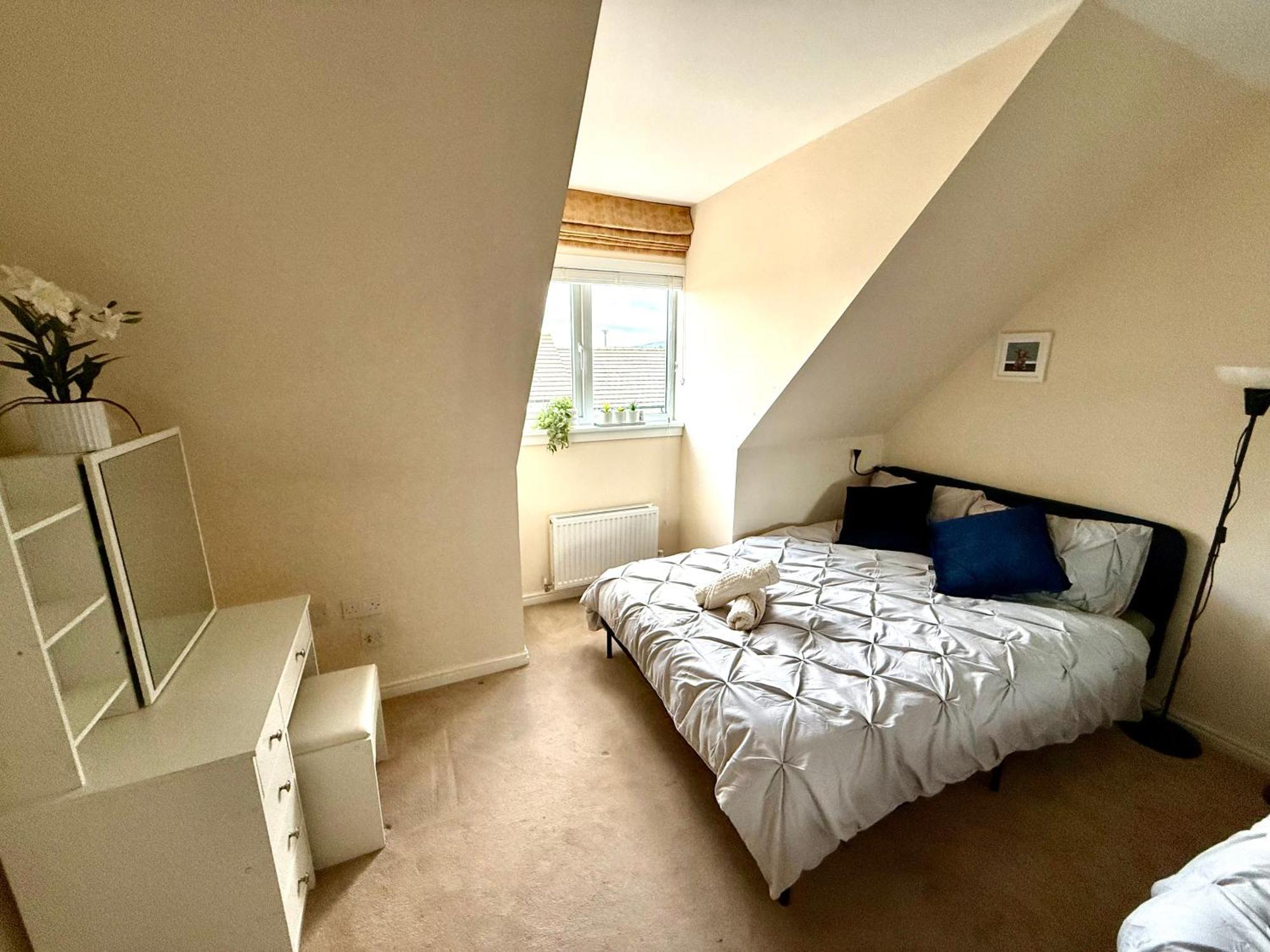 Holiday home Torwood Townhouse - Free Parking And Contractor Friendly *