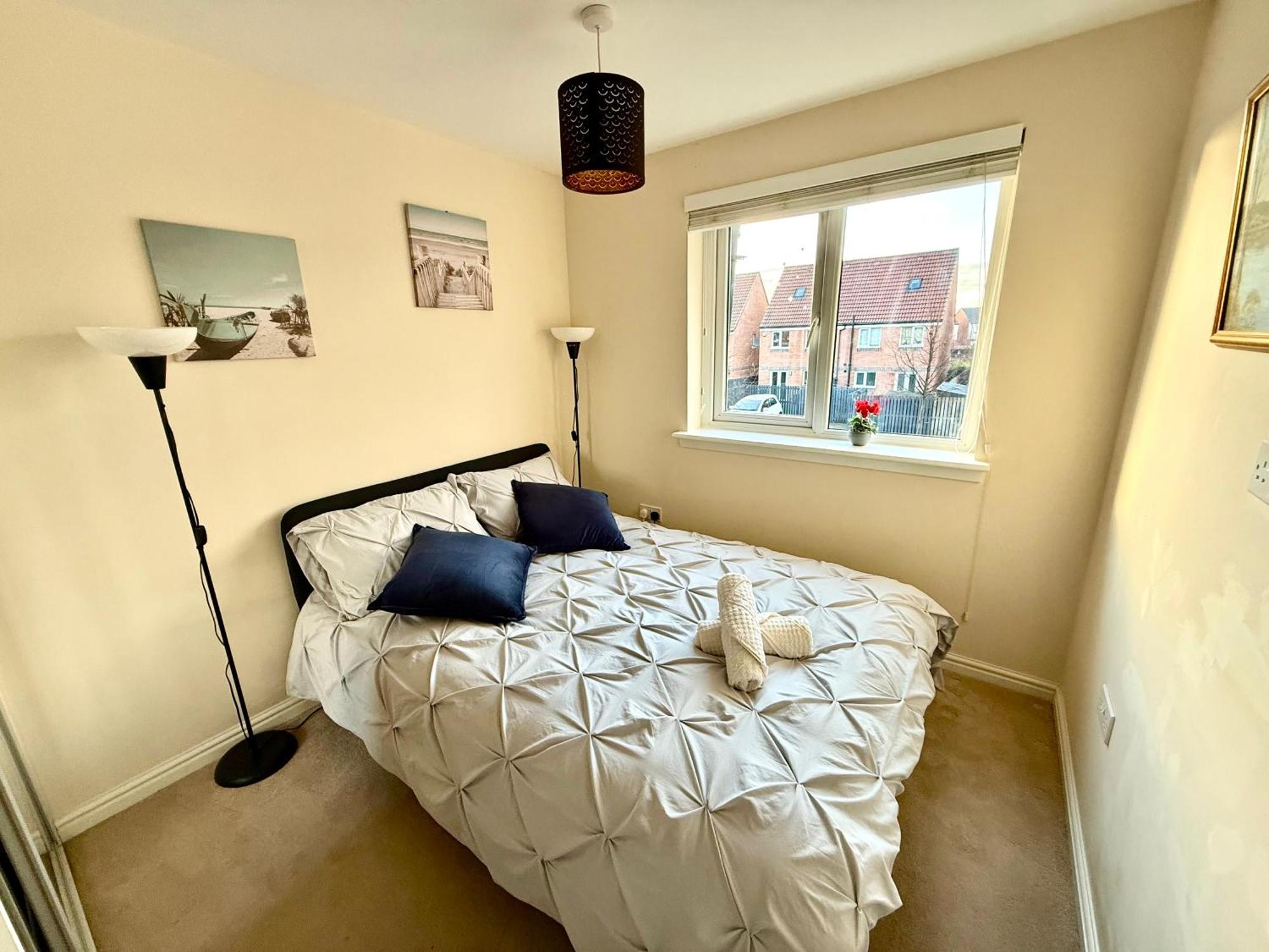 Torwood Townhouse - Free Parking And Contractor Friendly Holiday home Edinburgh