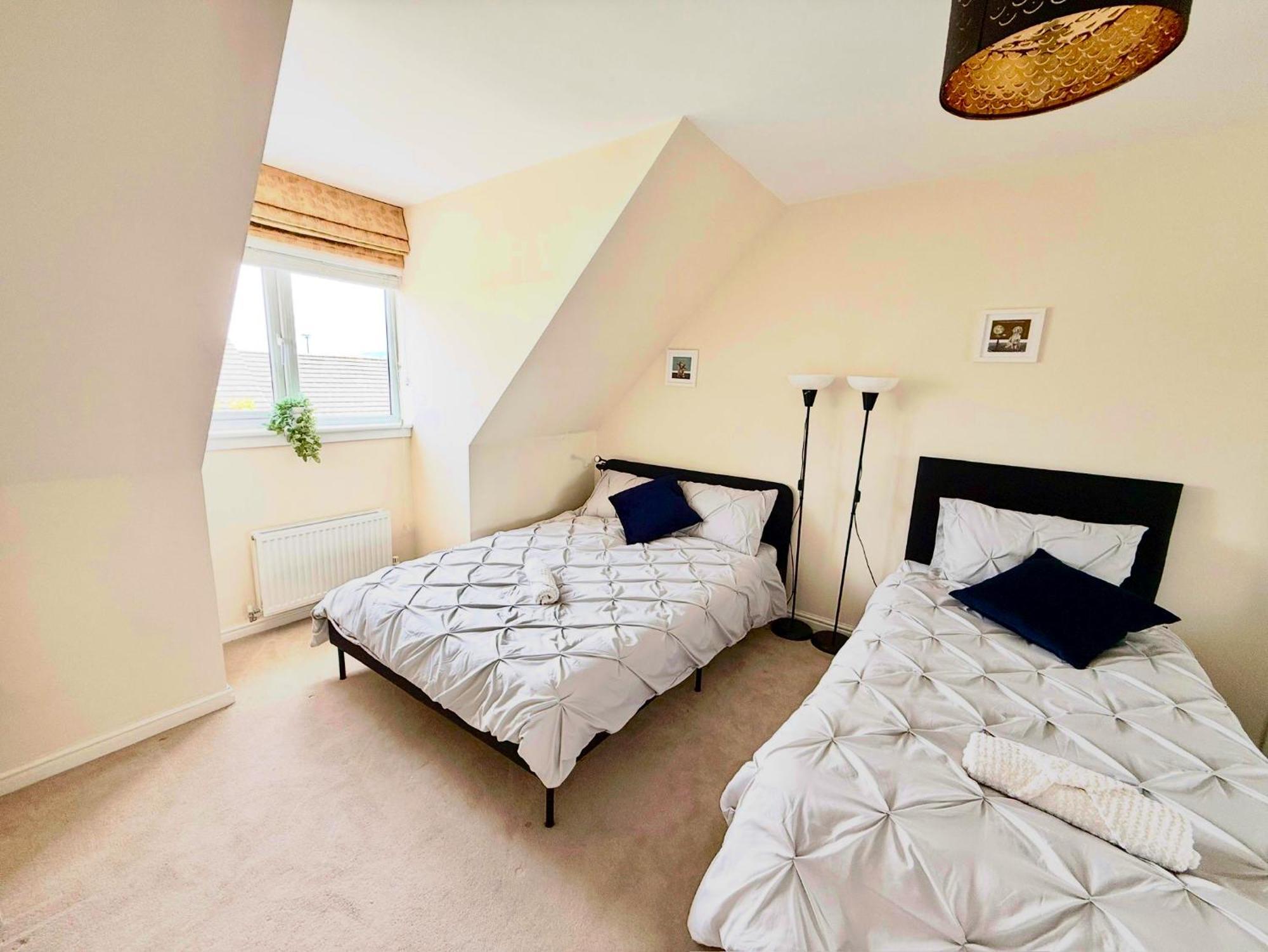 Holiday home Torwood Townhouse - Free Parking And Contractor Friendly