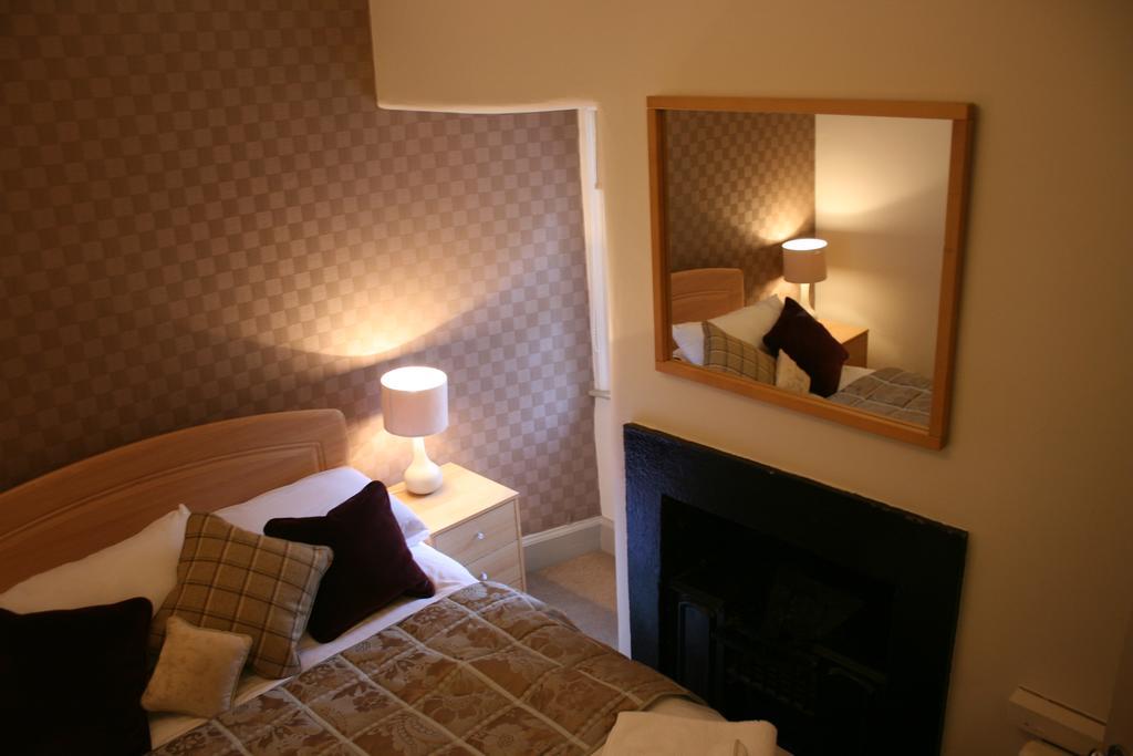 Royal Mile Budget Apartment Edinburgh