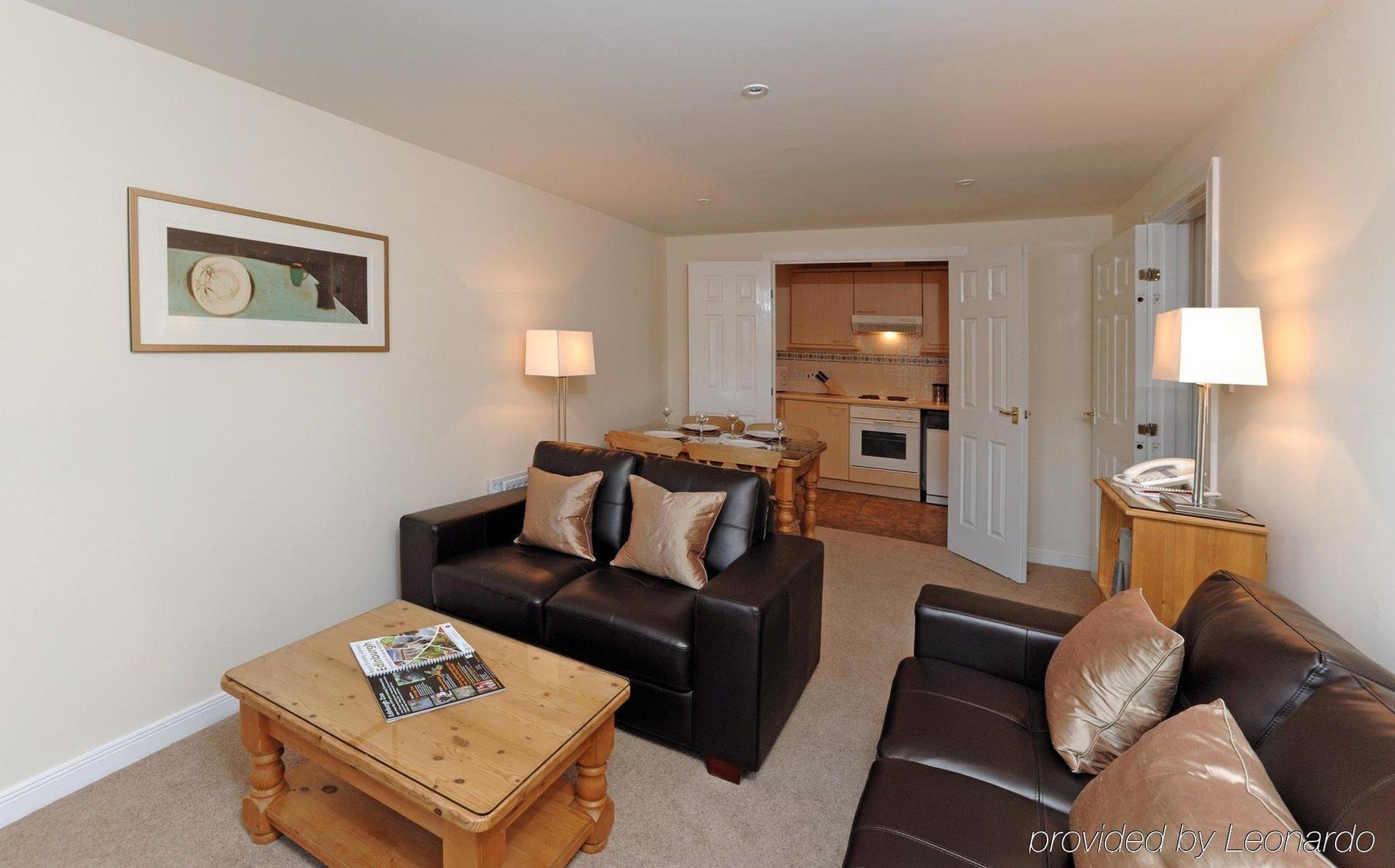 Fountain Court - Grove Aparthotel