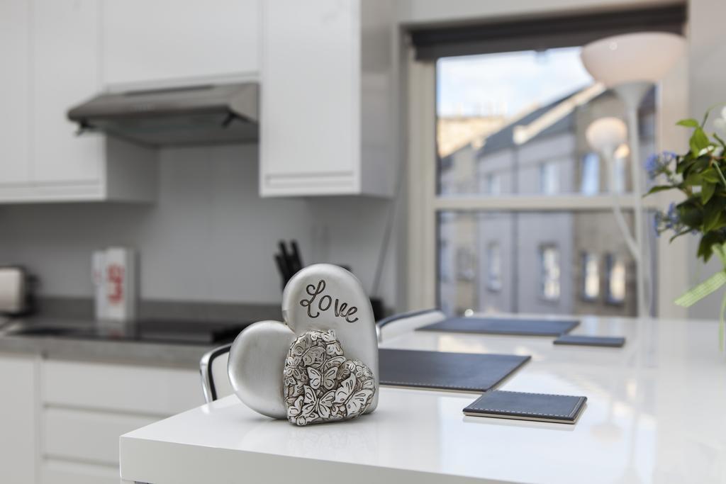 Amazing Apartments - Annandale St Near The Playhouse - Free Parking