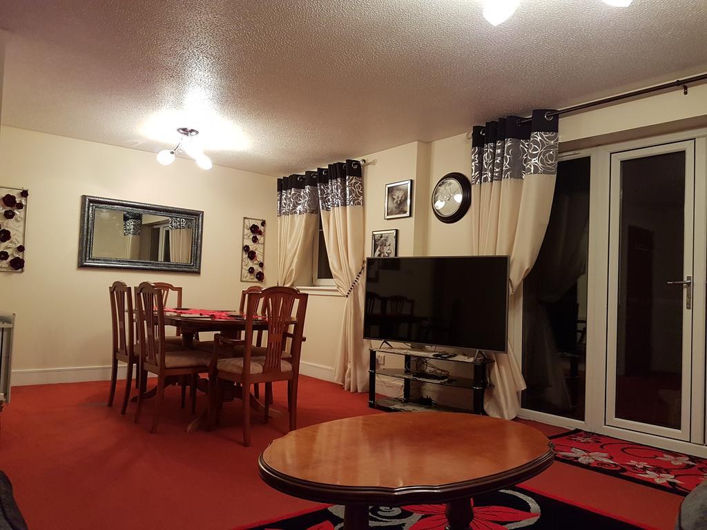 Deluxe Apartment *