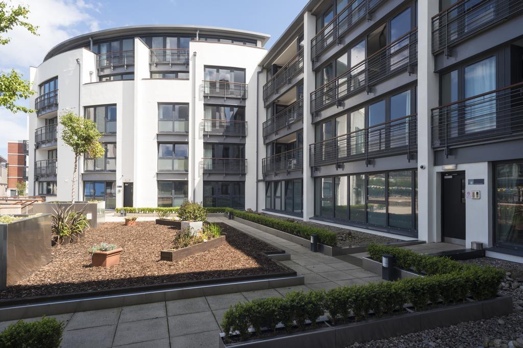 Fountain Court - Eq2 4*