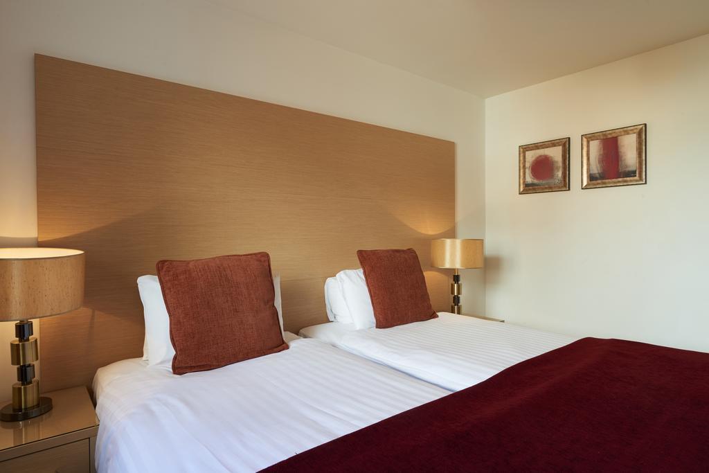 Fountain Court - Eq2 Aparthotel 4*