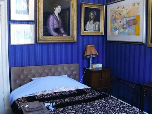 Art House Morita B And B 2* Edinburgh