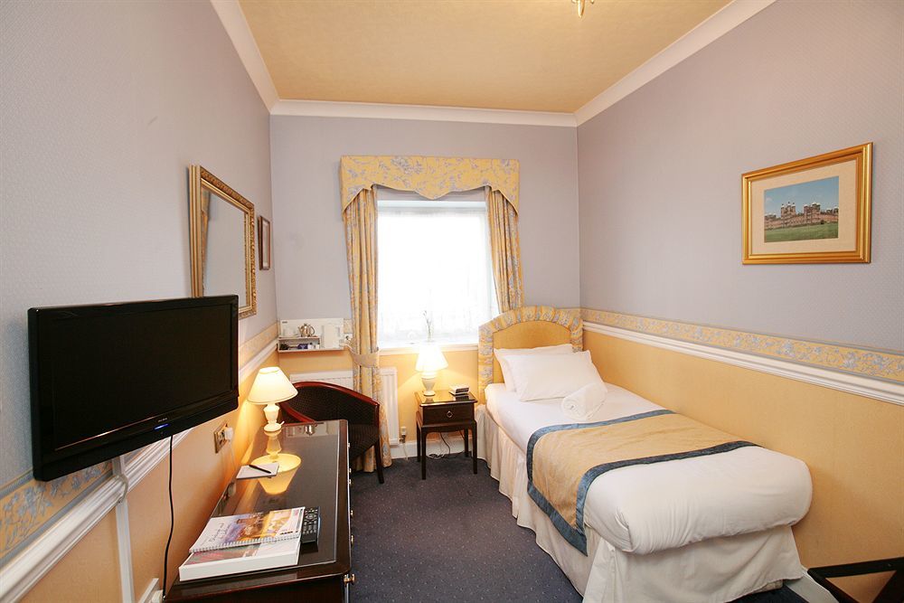 Guest house West End