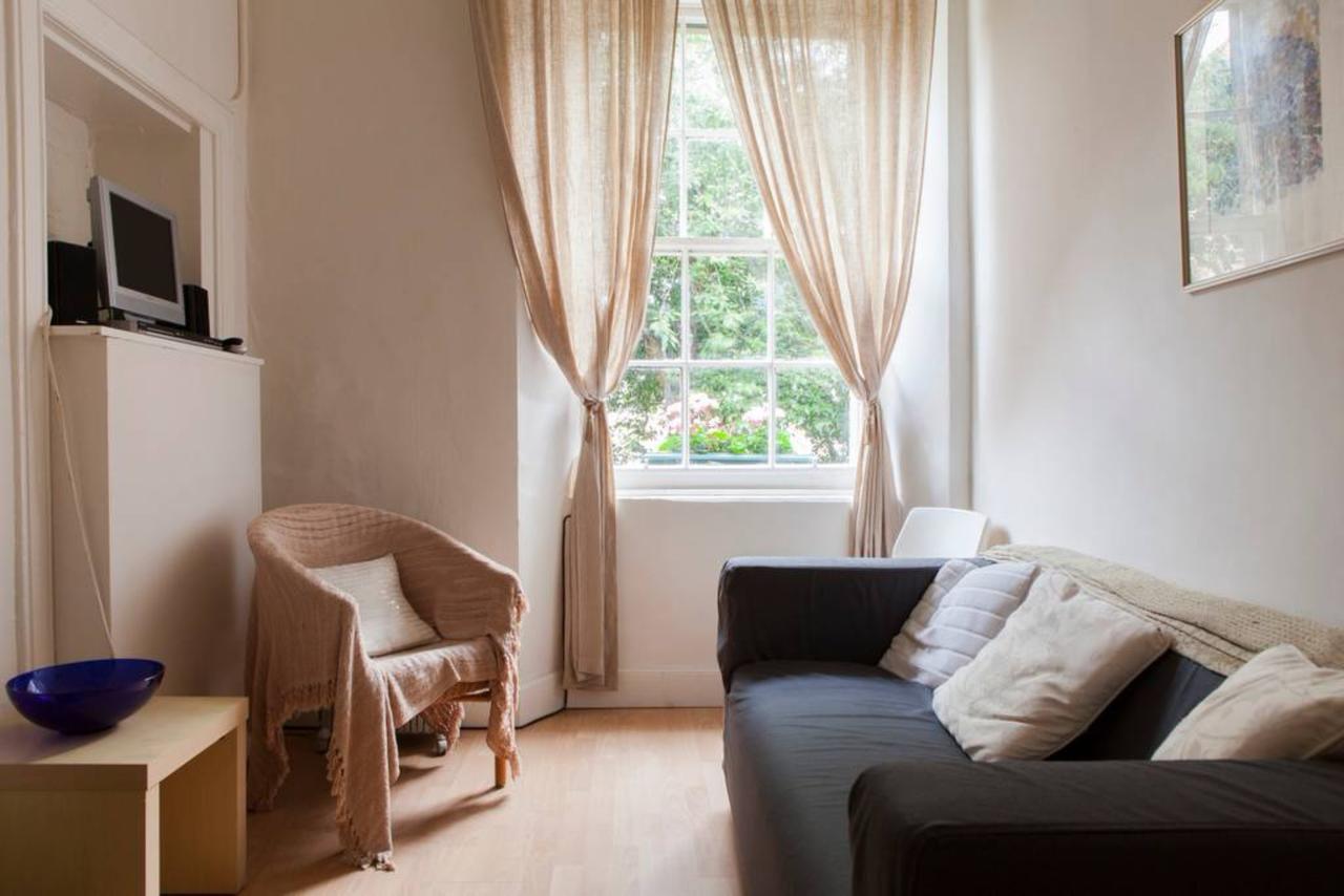 1 Bedroom On Charming St Stephen Street * Edinburgh