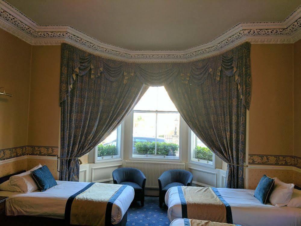 West End Guest house 4*