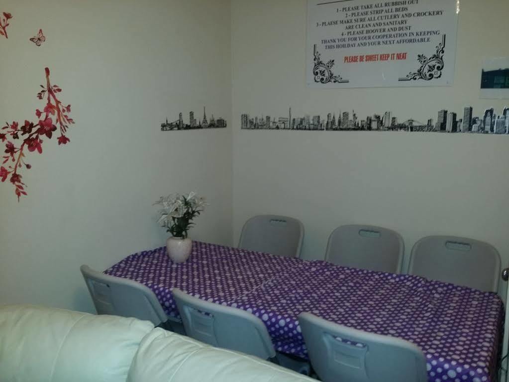 Centre Jasmine -sleeps 7 *