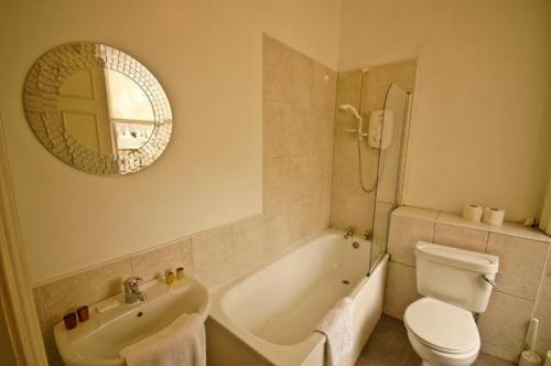 Capital Backpackers 2*
