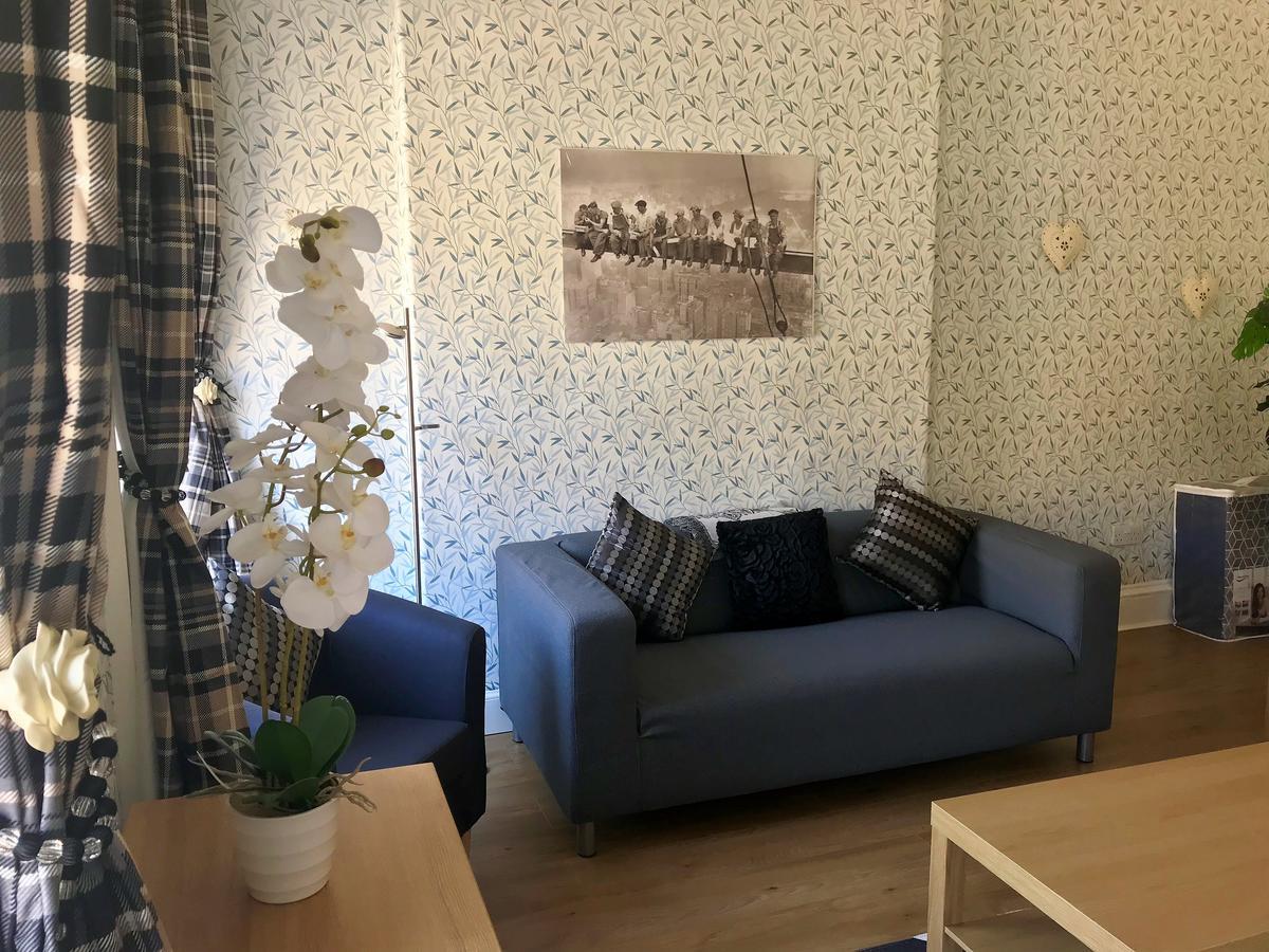 233 Leith * Edinburgh