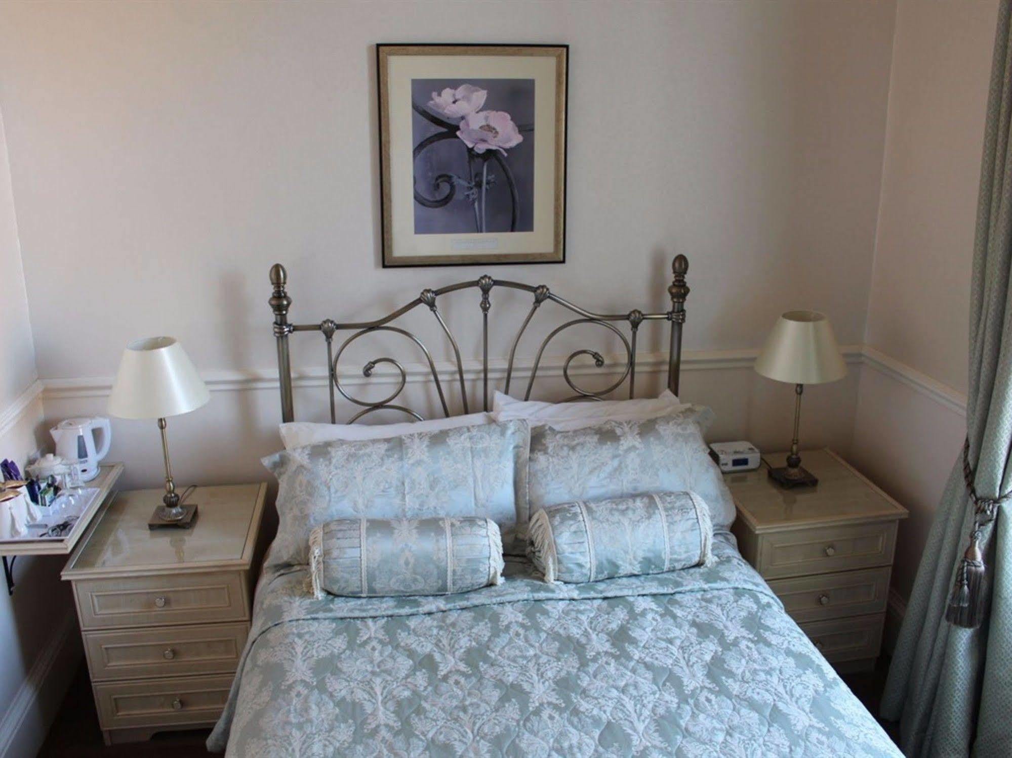 Highfield 4* Edinburgh