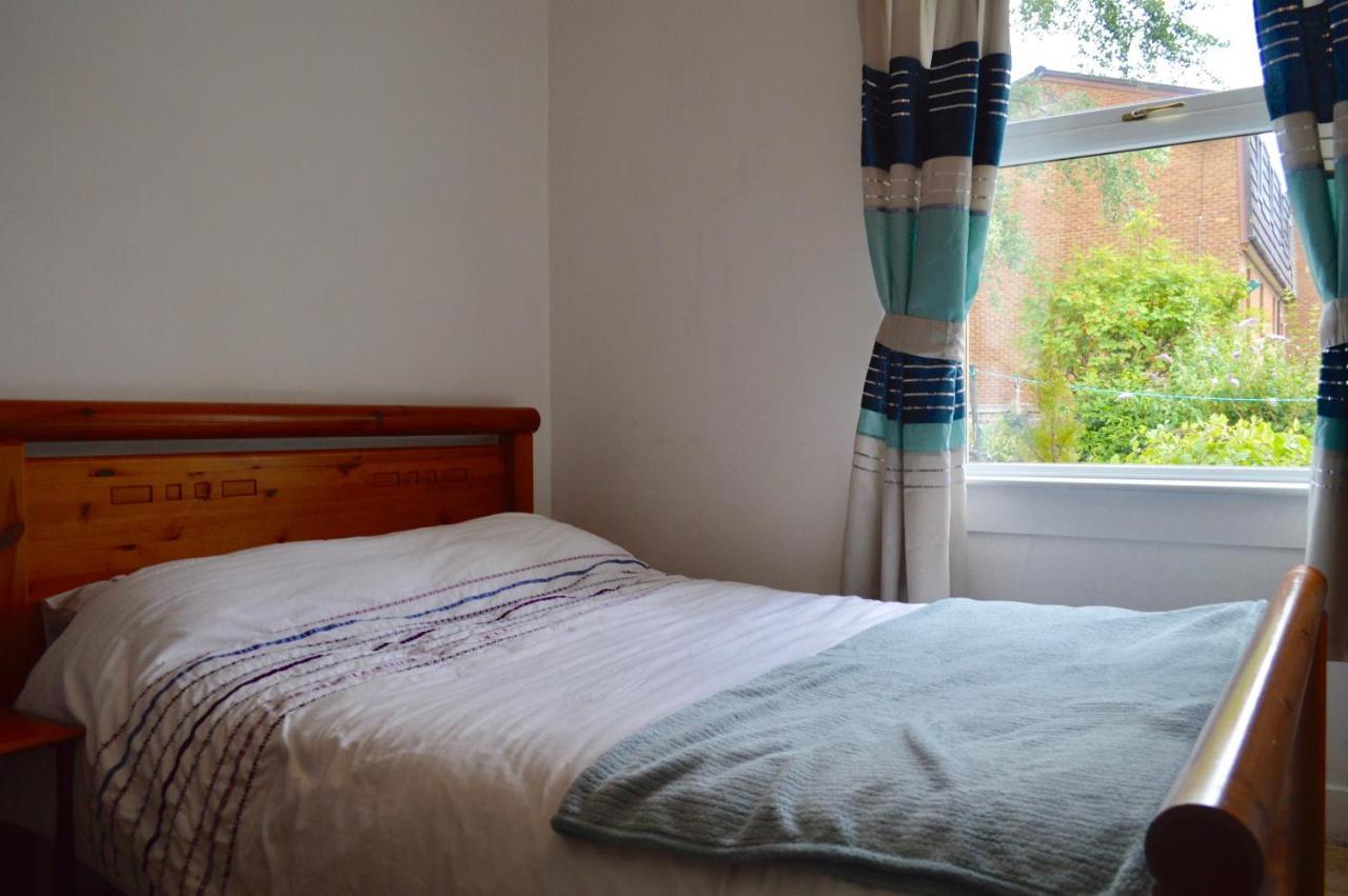 Comfortable 2 Bed In Blackford Apartment