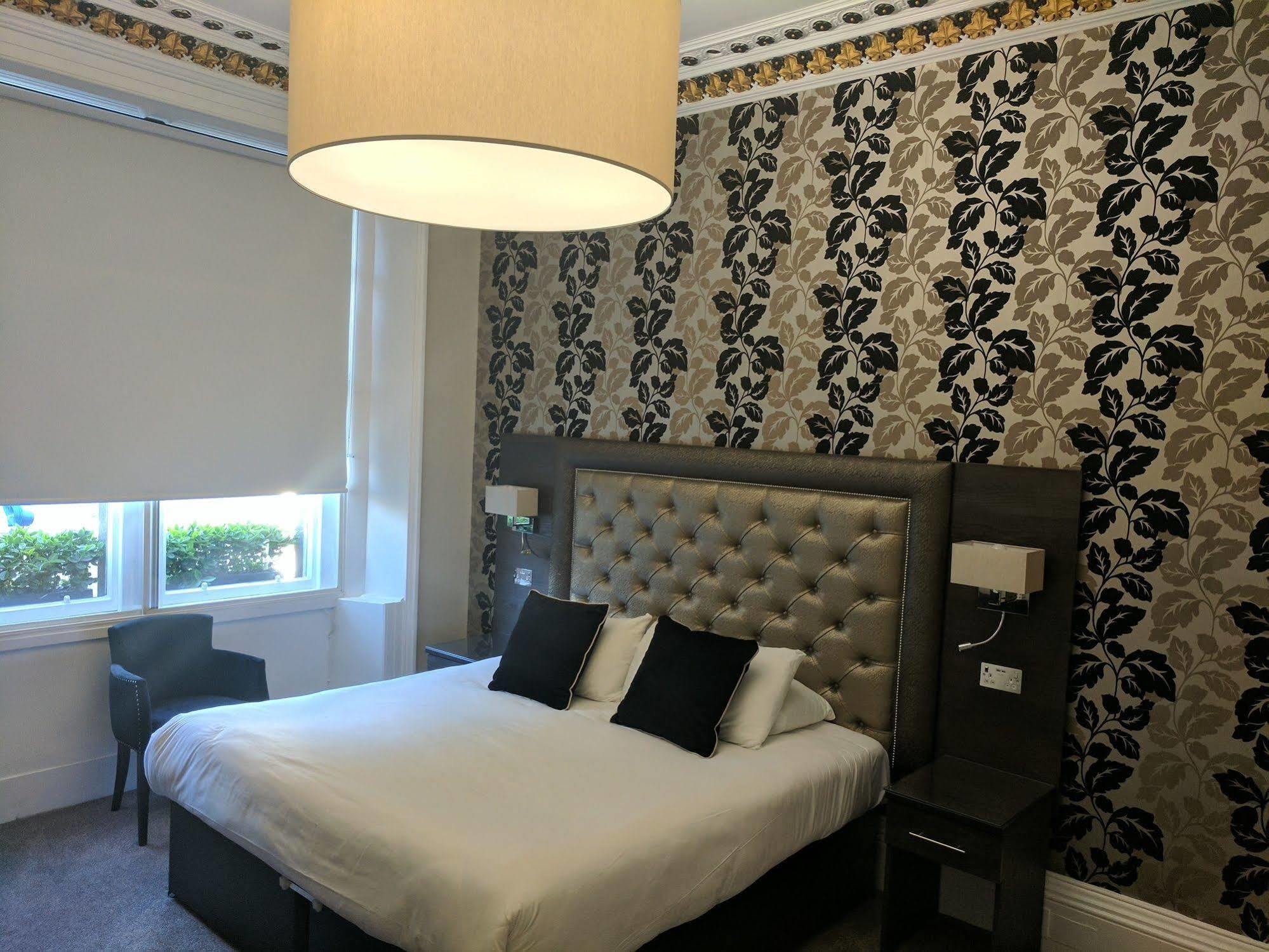 Guest house West End 4*