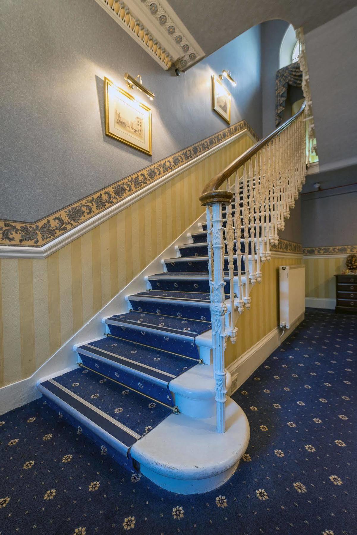 West End 4* Edinburgh