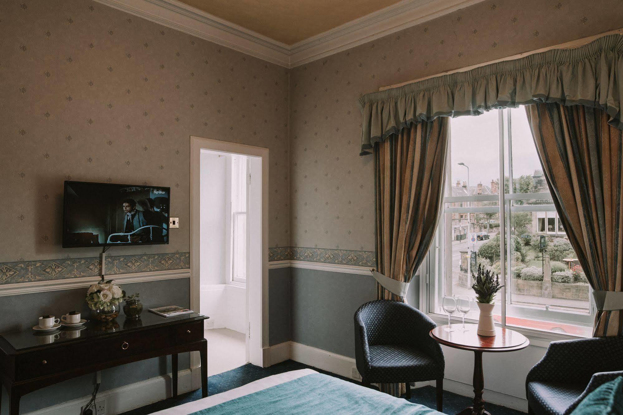 Guest house West End 4*