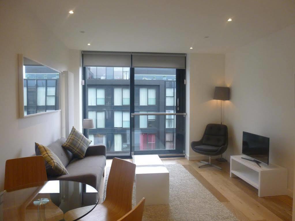 Cloud 9 - Quartermile 4*