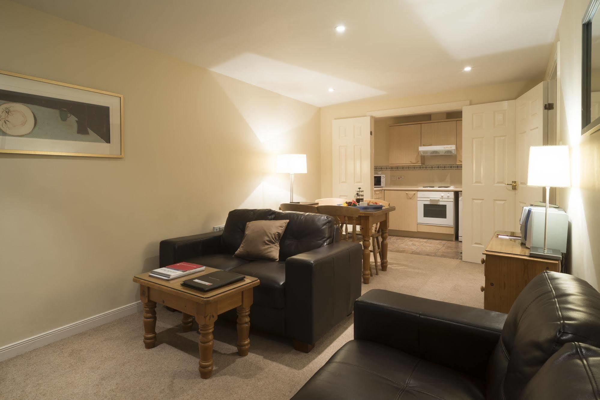 Fountain Court - Grove Aparthotel EDI