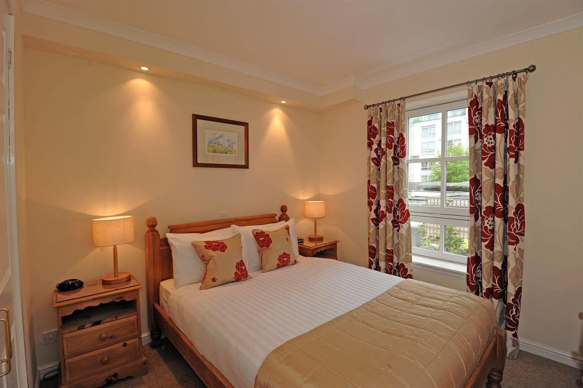 Fountain Court - Grove 4* EDI