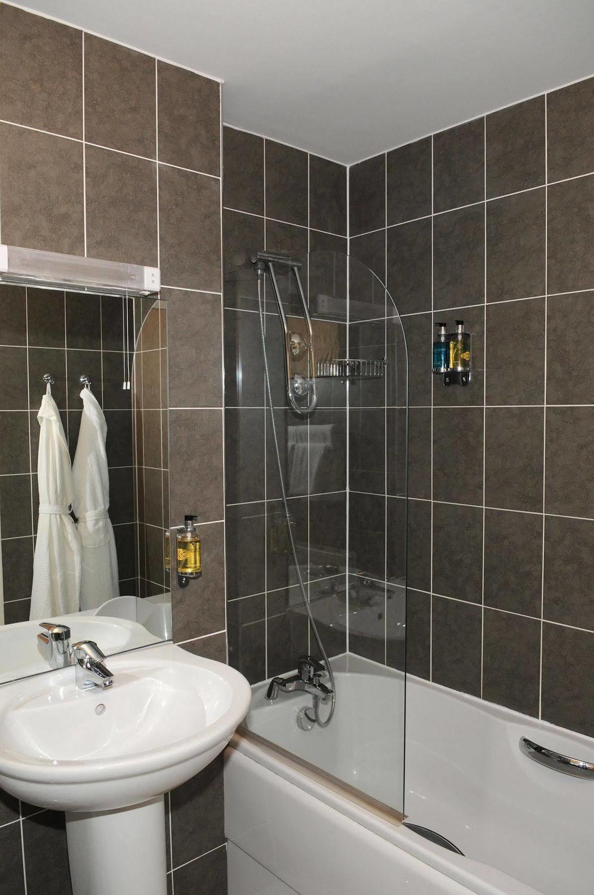 Aparthotel Fountain Court - Eq2 4*