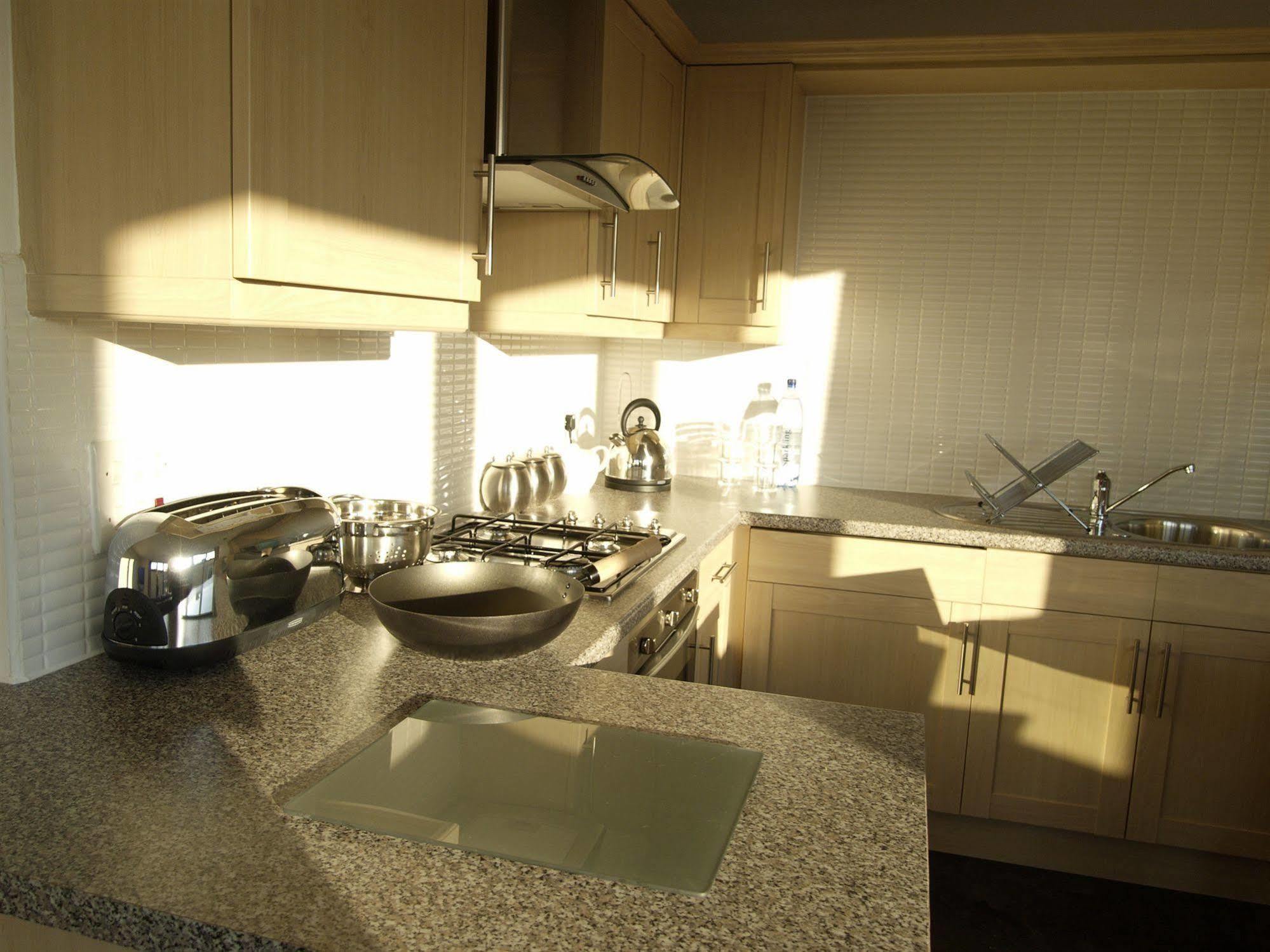 Fountain Court - Eq2 Aparthotel