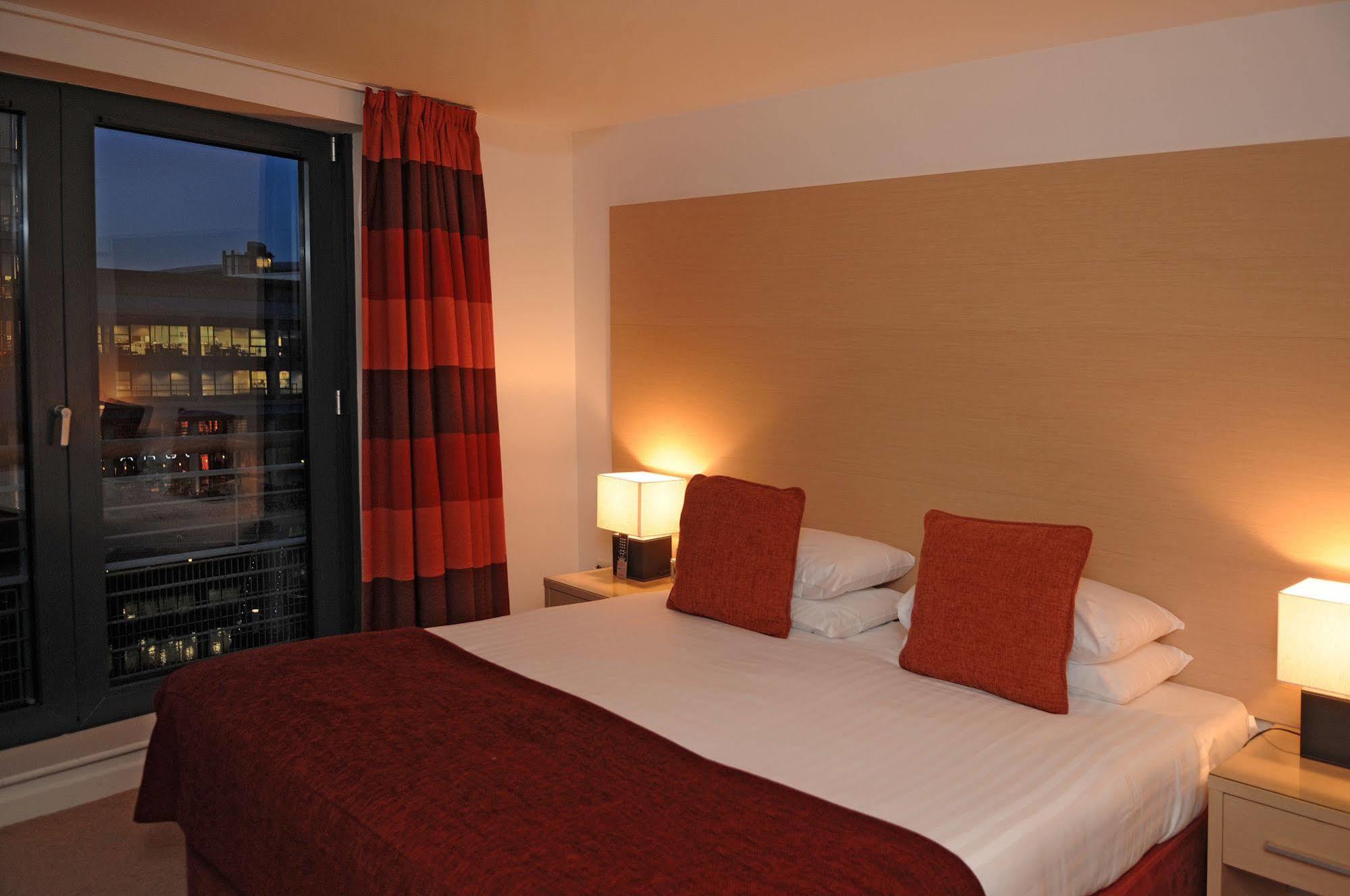 Fountain Court - Eq2 4*