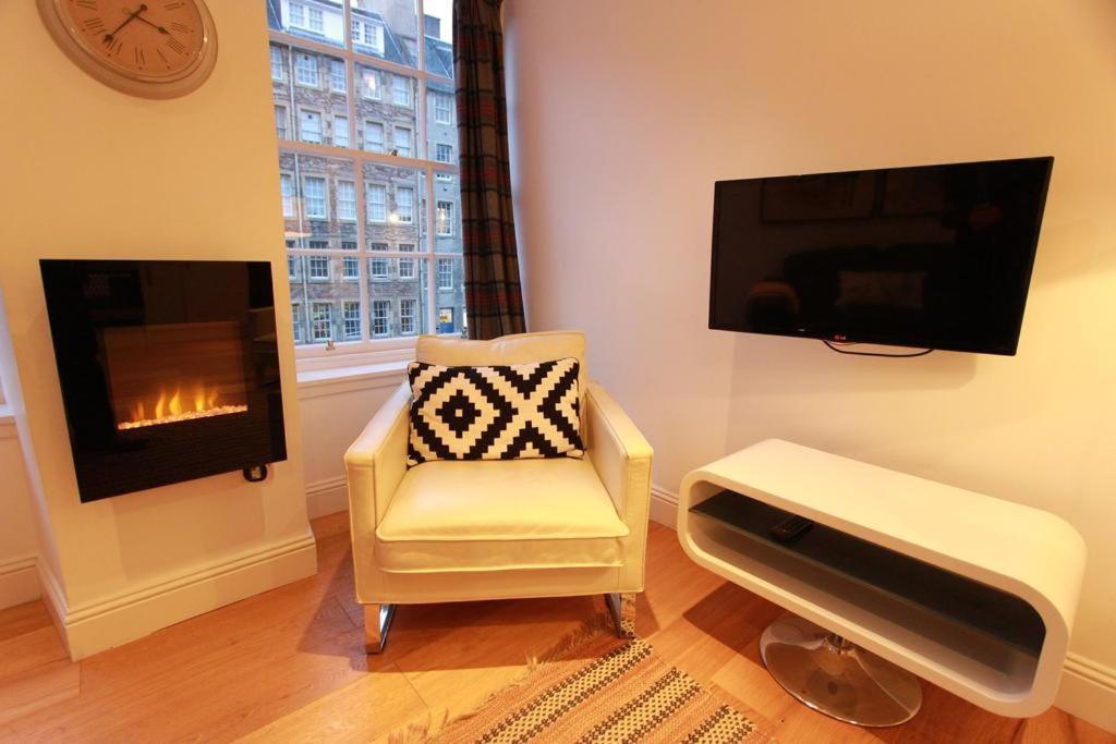 Apartment 3 New Assembly Close - Royal Mile Edinburgh