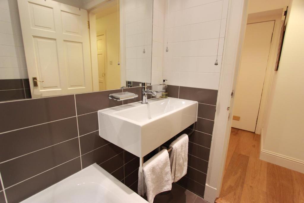 3 New Assembly Close - Royal Mile Apartment Edinburgh