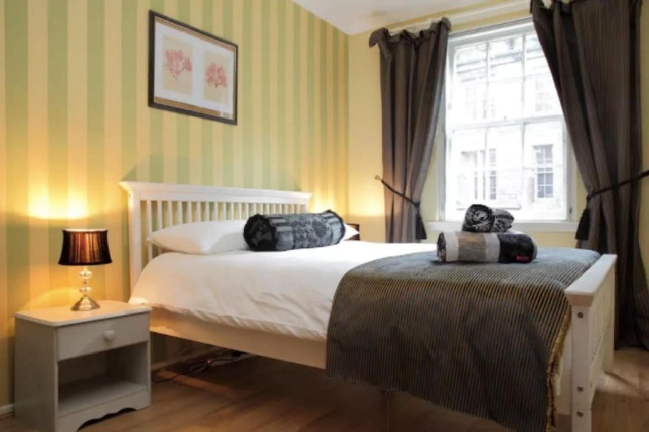 Apartment Joivy Stylish Castle View Edinburgh