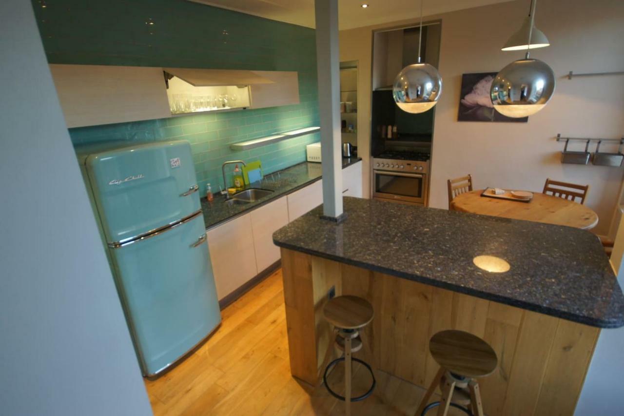 Spacious 2 Bed Next To Royal Mile & Waverley * EDI