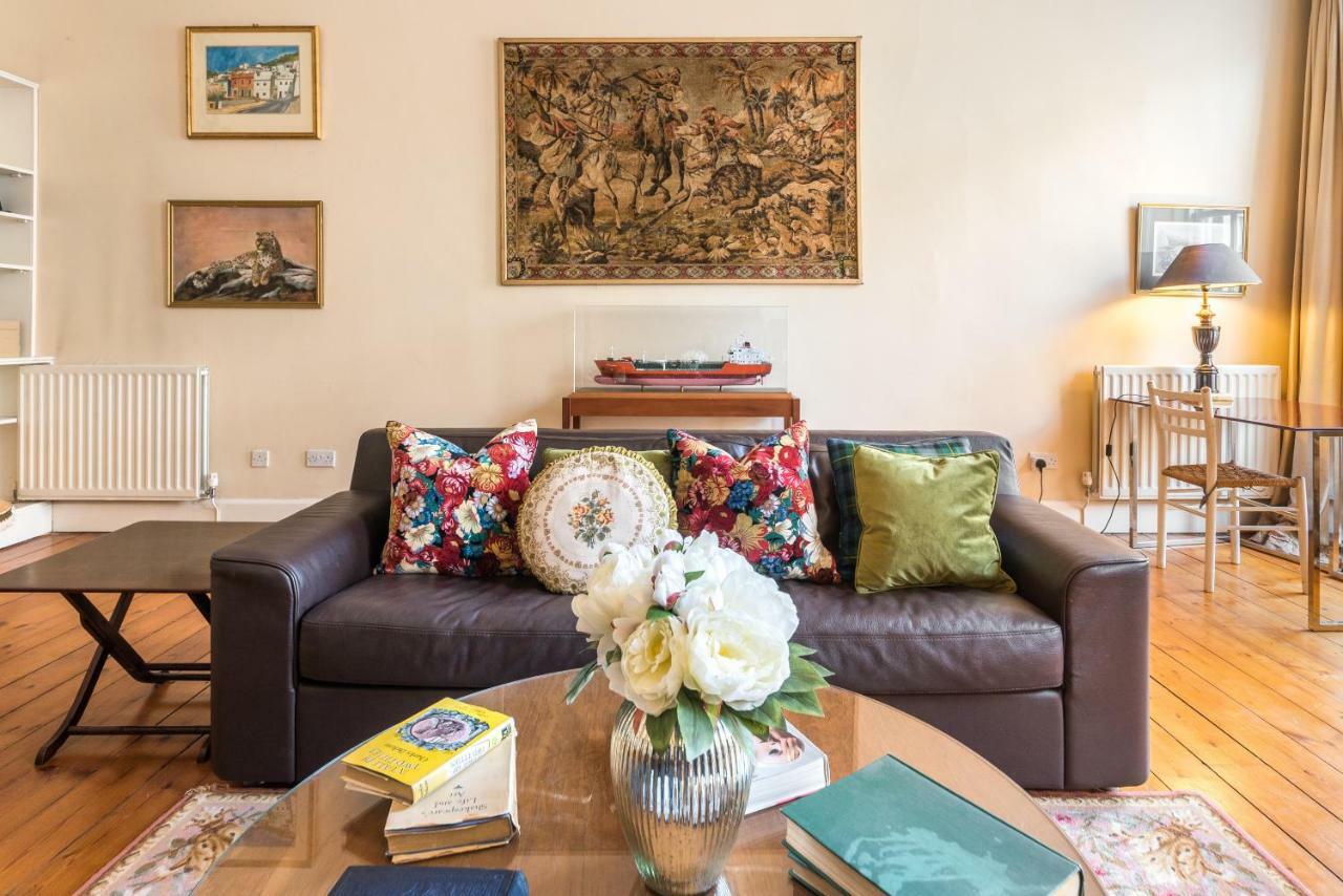 Grand & Spacious With Wifi * Edinburgh