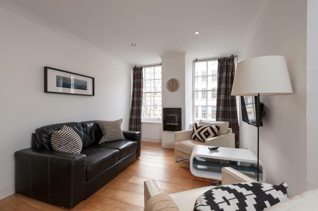 Apartment 3 New Assembly Close - Royal Mile Edinburgh