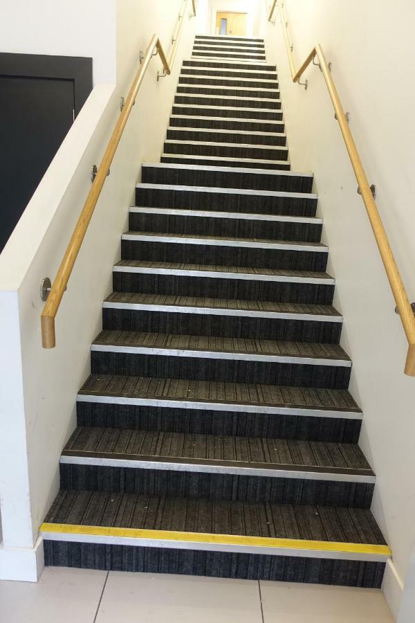 Modern 2bed 2bath Flat Near Princes Street Edinburgh