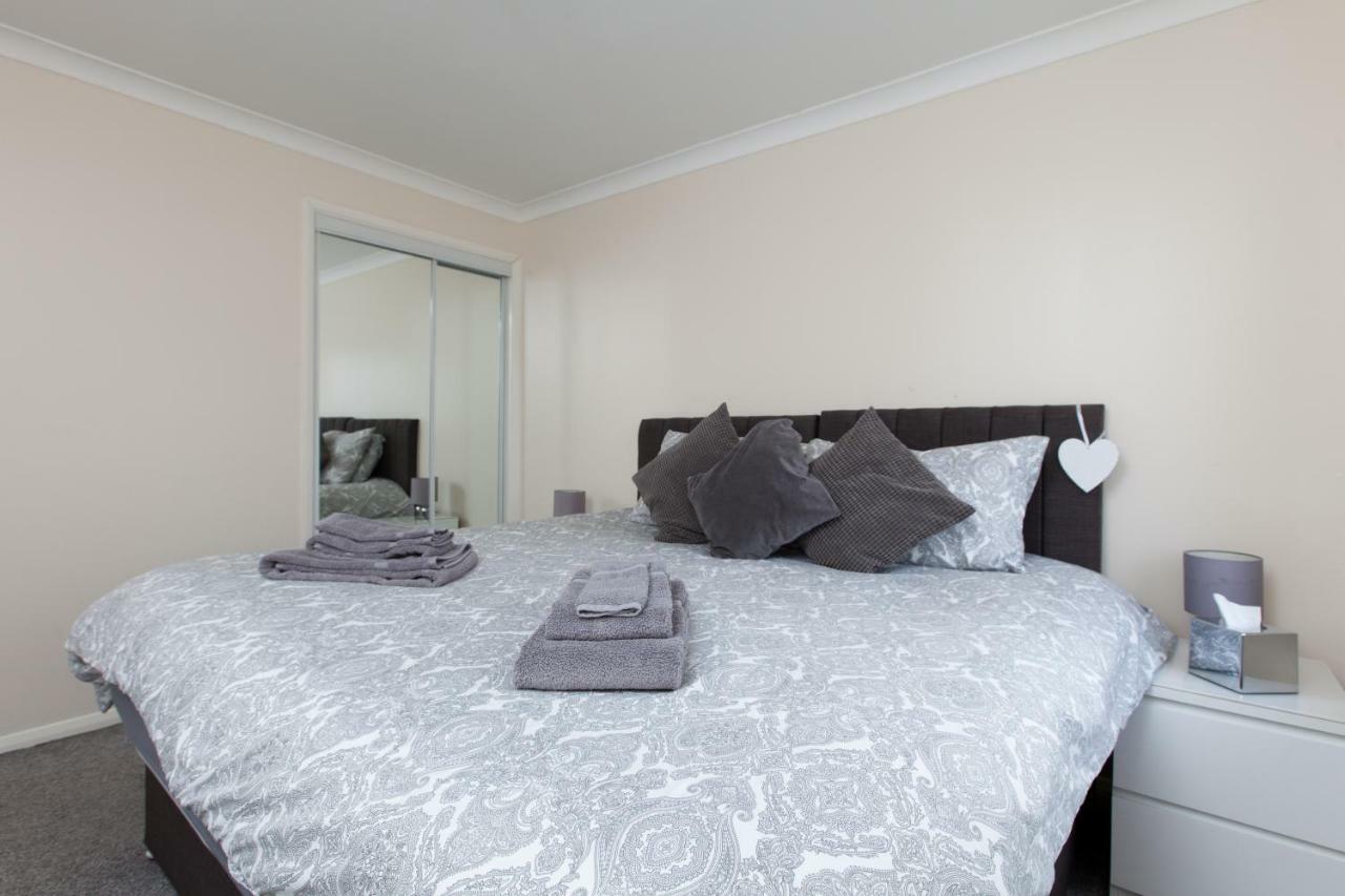 Amazing Apartments - Annandale St Near The Playhouse - Free Parking *