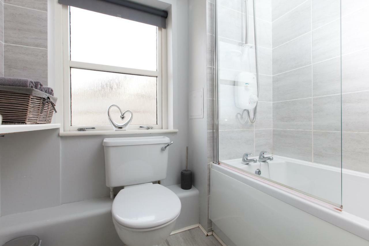 Amazing Apartments - Annandale St Near The Playhouse - Free Parking