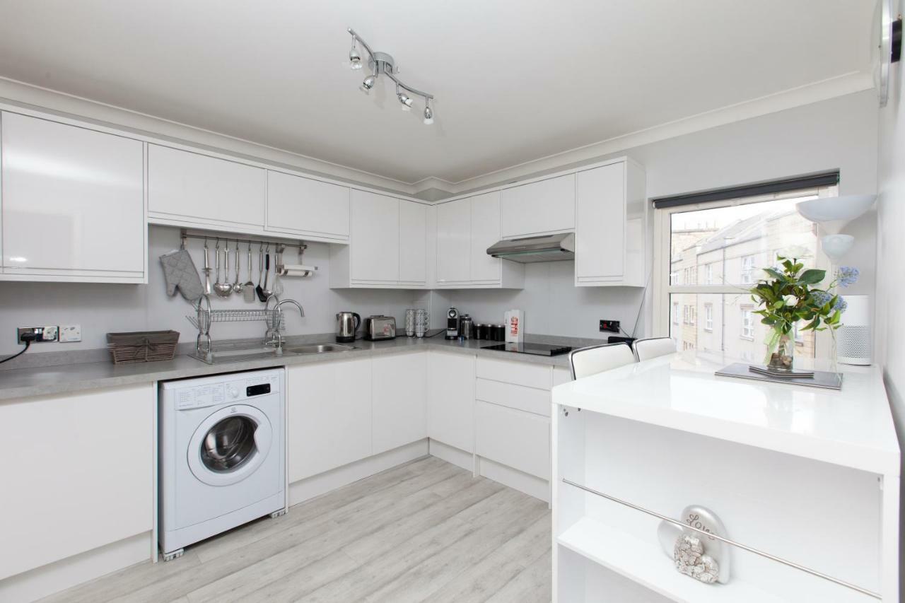 Apartment Amazing Apartments - Annandale St Near The Playhouse - Free Parking