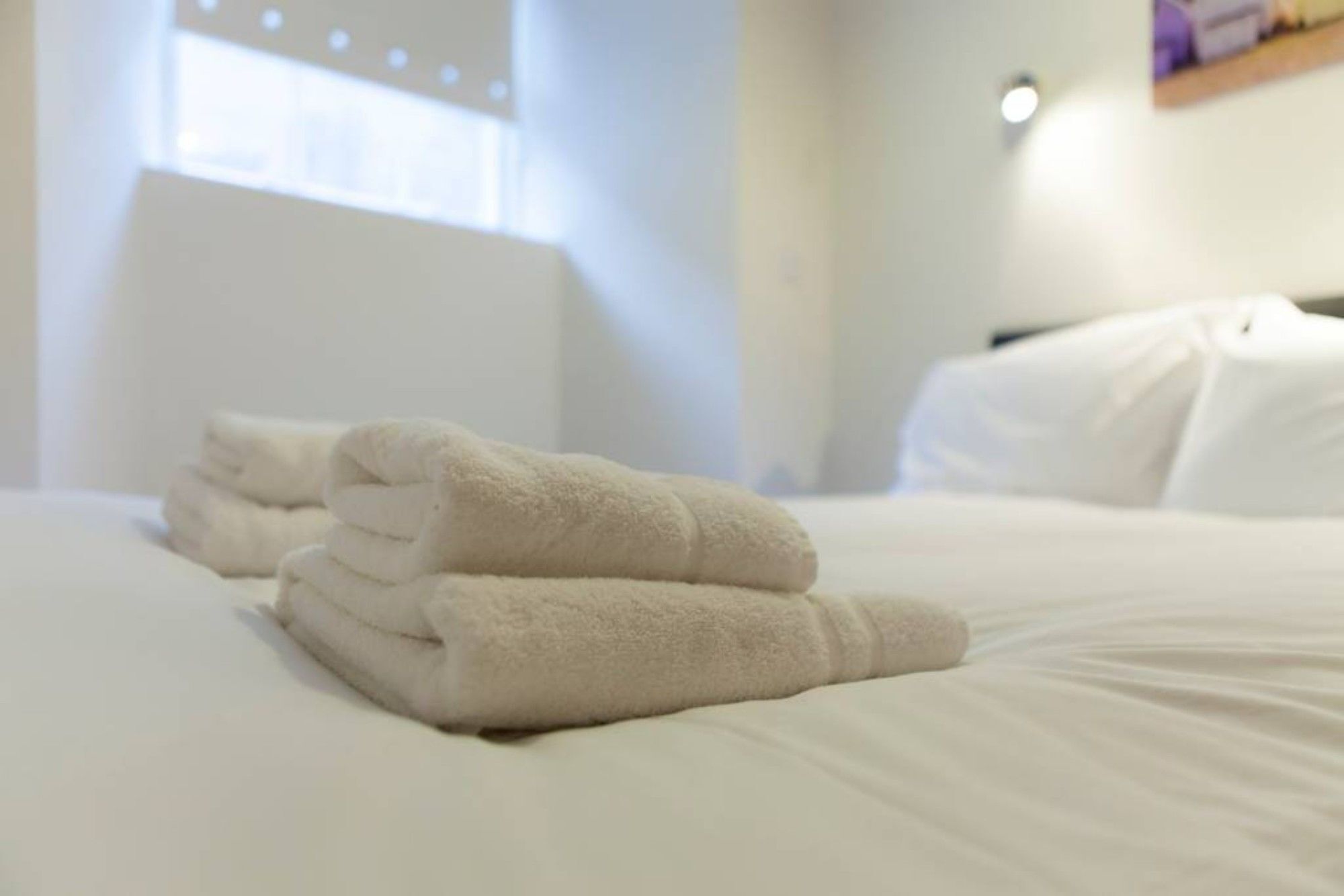 2 Bedroom Flat In West End Sleeps 4 *