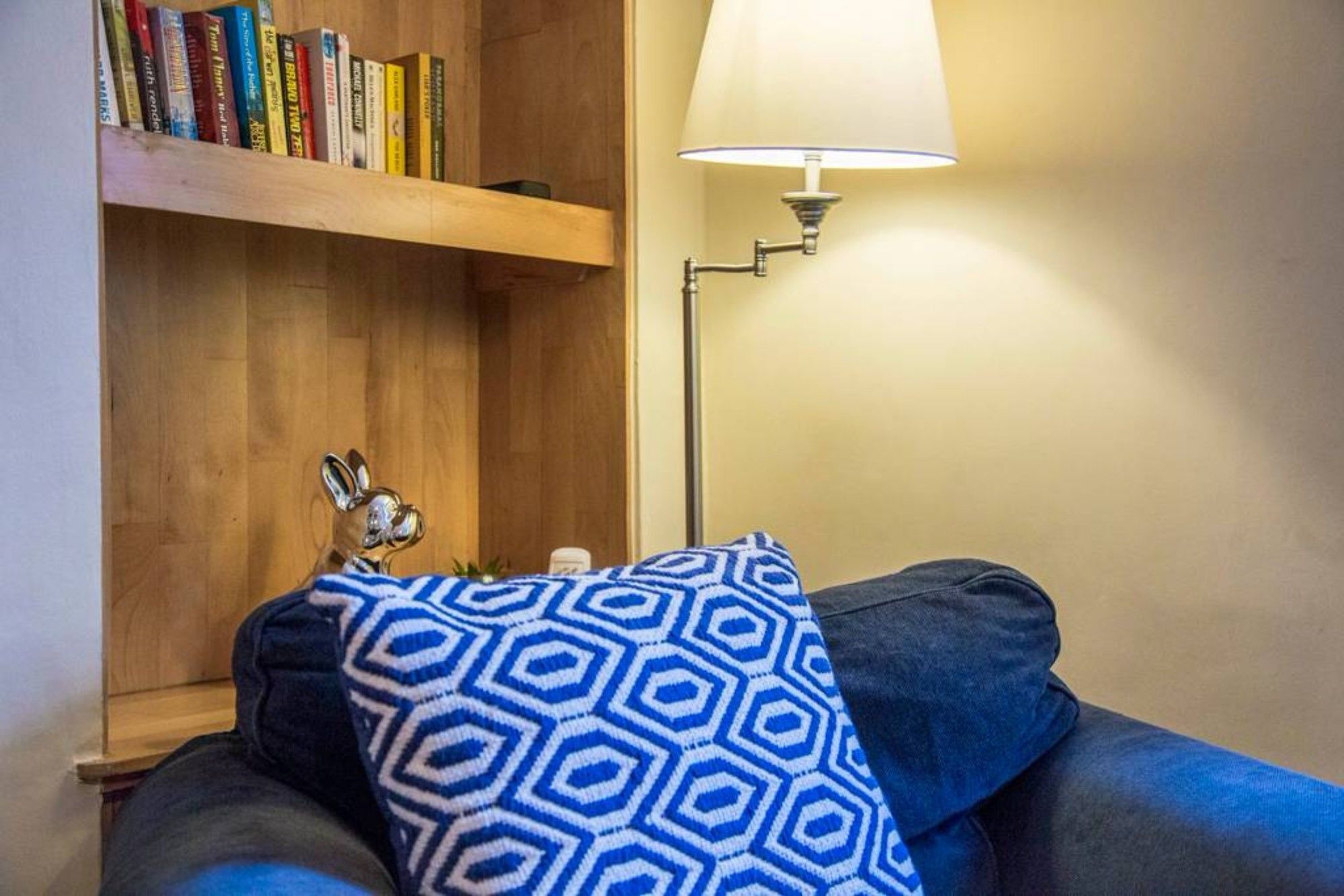 2 Bedroom Flat In West End Sleeps 4