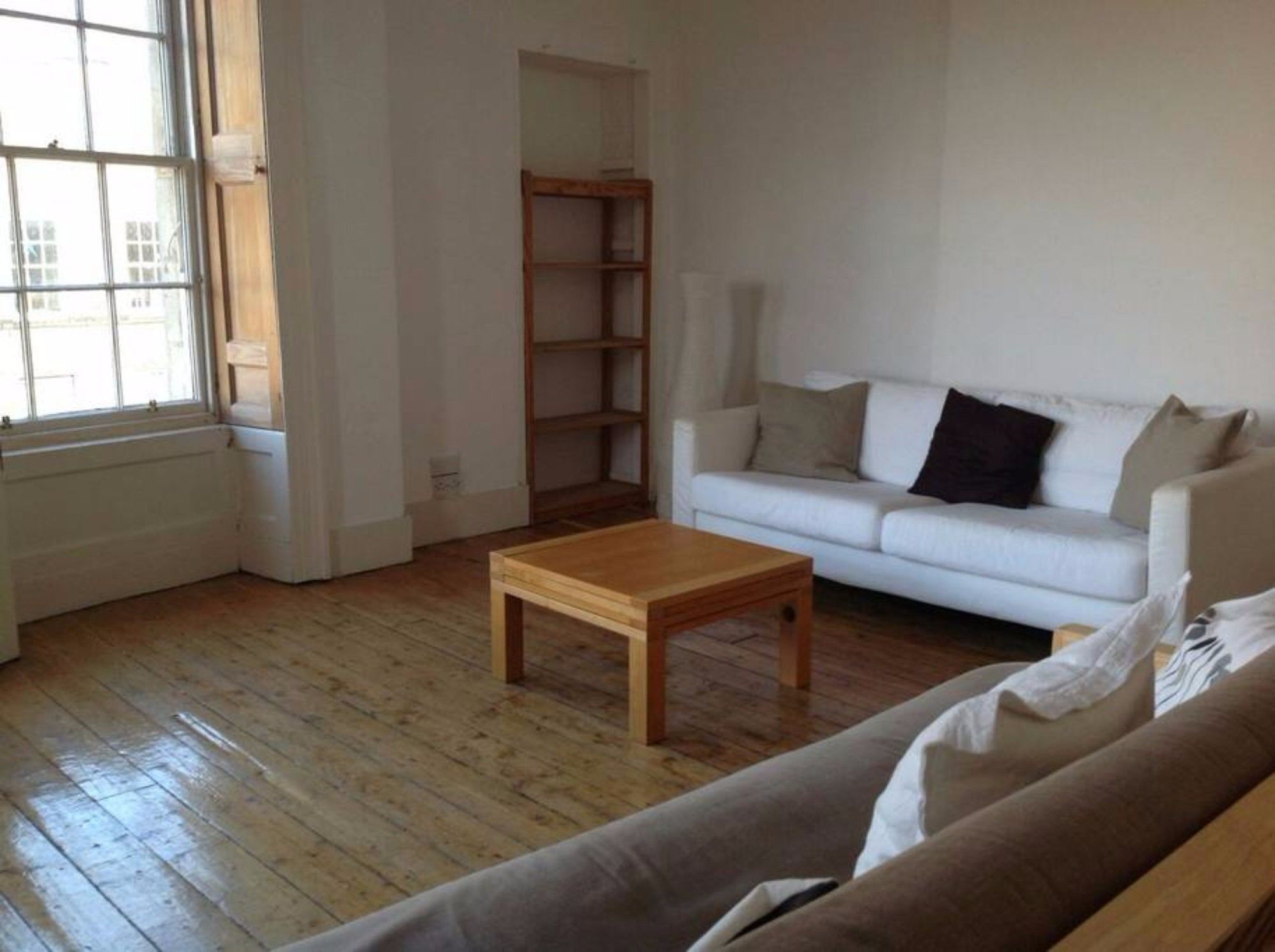 Apartment 2 Bedroom In Centre *