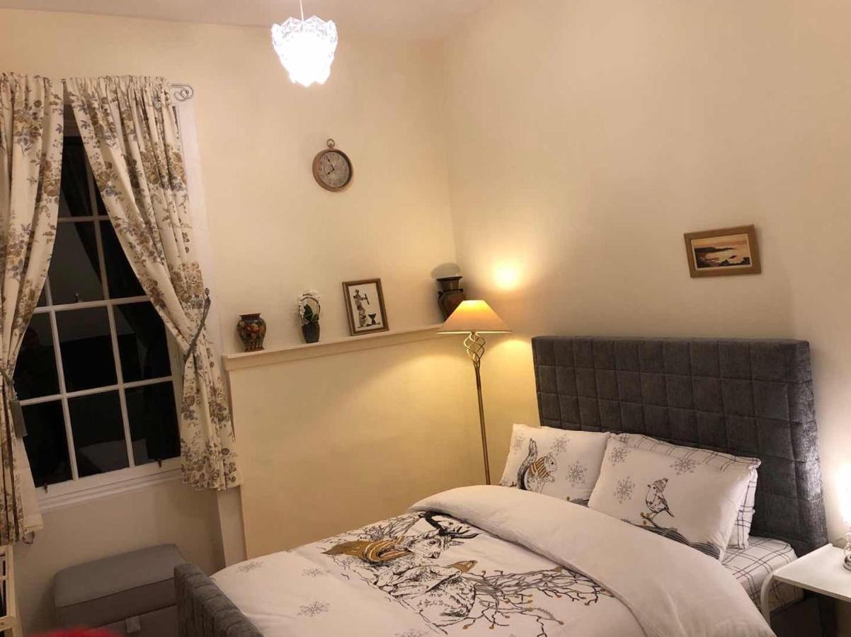 Centre En-suite Homestay Edinburgh