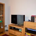 Modern 2 Bedroom Property In Central Edinburgh
