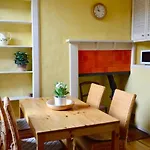 Central And Homely One Bedroom Flat