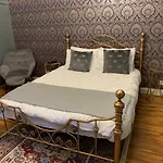 Glamours Stylish Victorian Apartment Near City Centre
