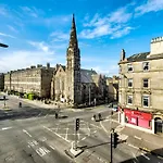Artsy&Modern 1BR Home in Abbeyhill