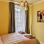 Cosy One Bedroom Flat In City Center