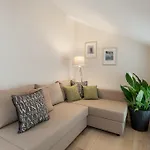 Atholl Apartments