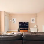 2Br New Town Garden Apartment