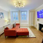 Pure Luxury, Private Entrance Apt, Unesco New Town